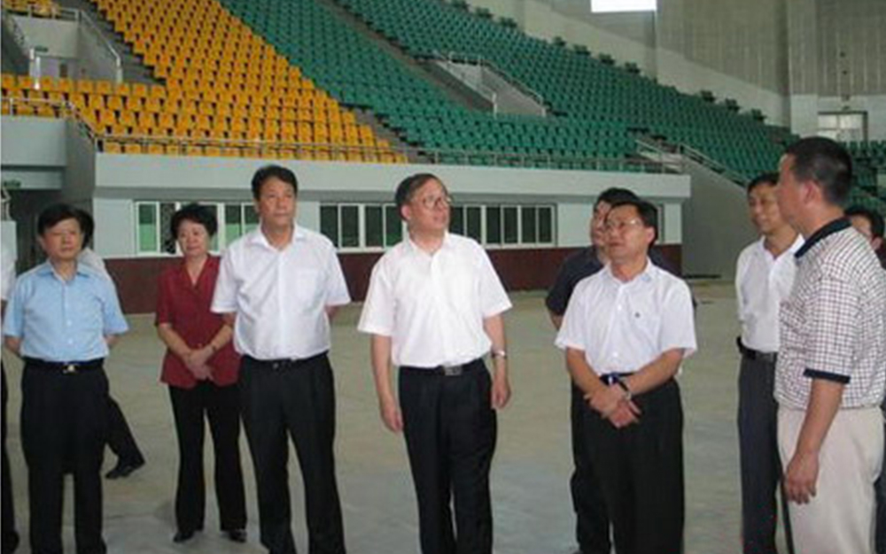 时任湖北省委书记、、、省人大主任李鸿忠视察Pokerking集团武当山体育馆项目部