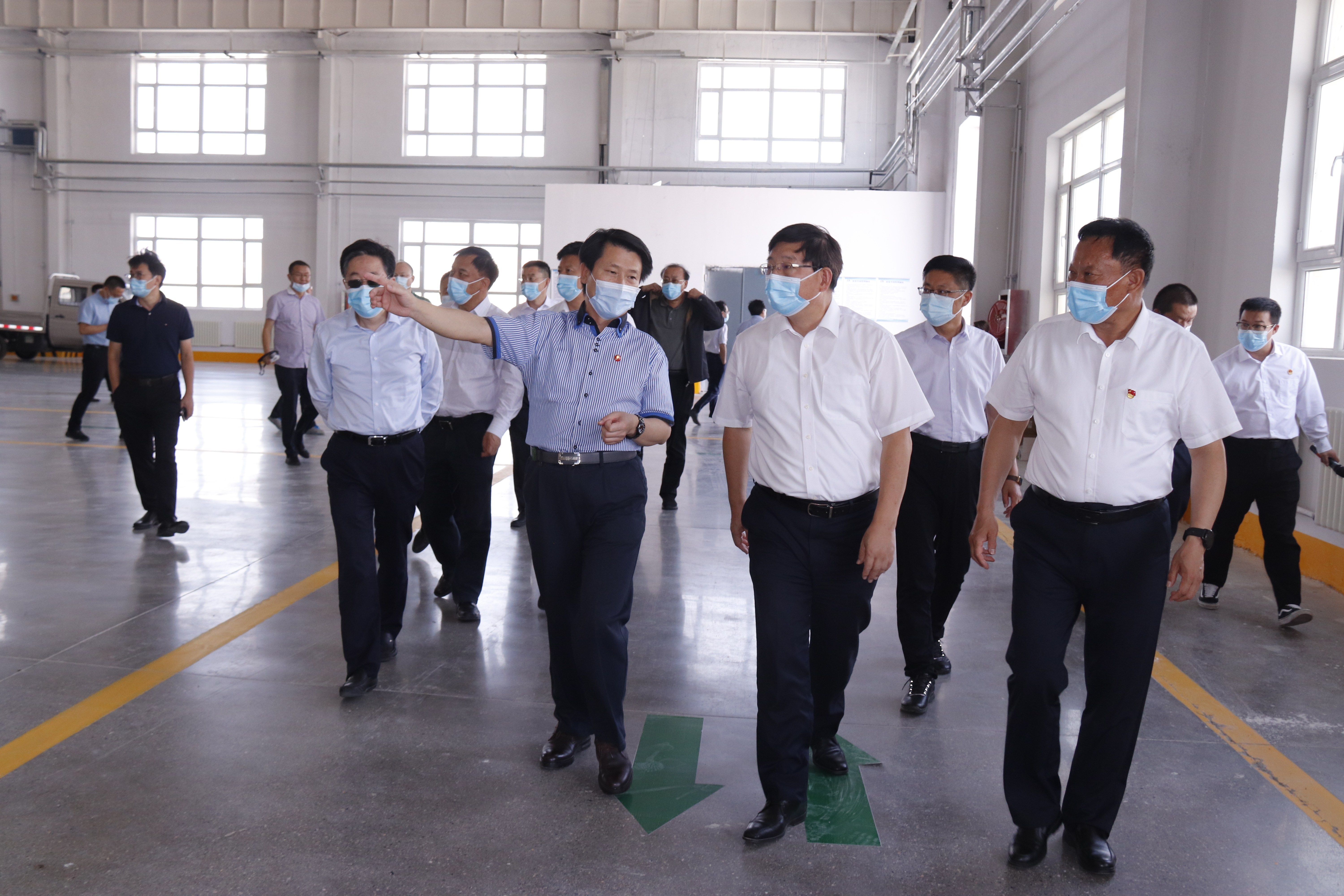 国家发改委副主任胡祖才莅临新疆Pokerking汽车公司考察调研